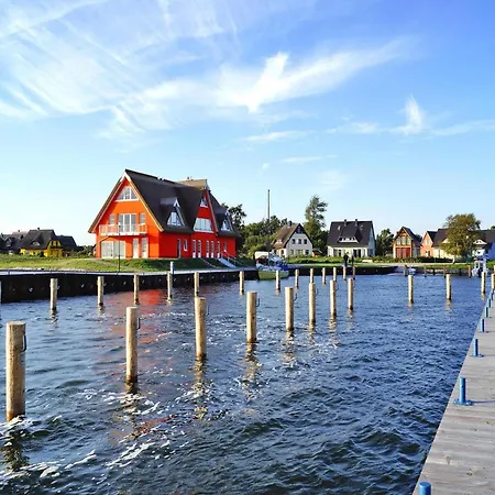 Haus In Am Breetzer Bodden בית נופש *